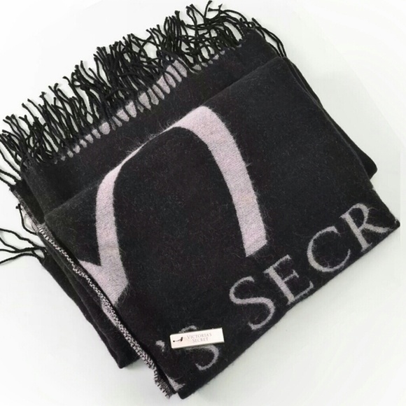 New Victoria Secret Blanket Wrap Throw Pink Heart Holiday Gift For Girls - Picture 4 of 7